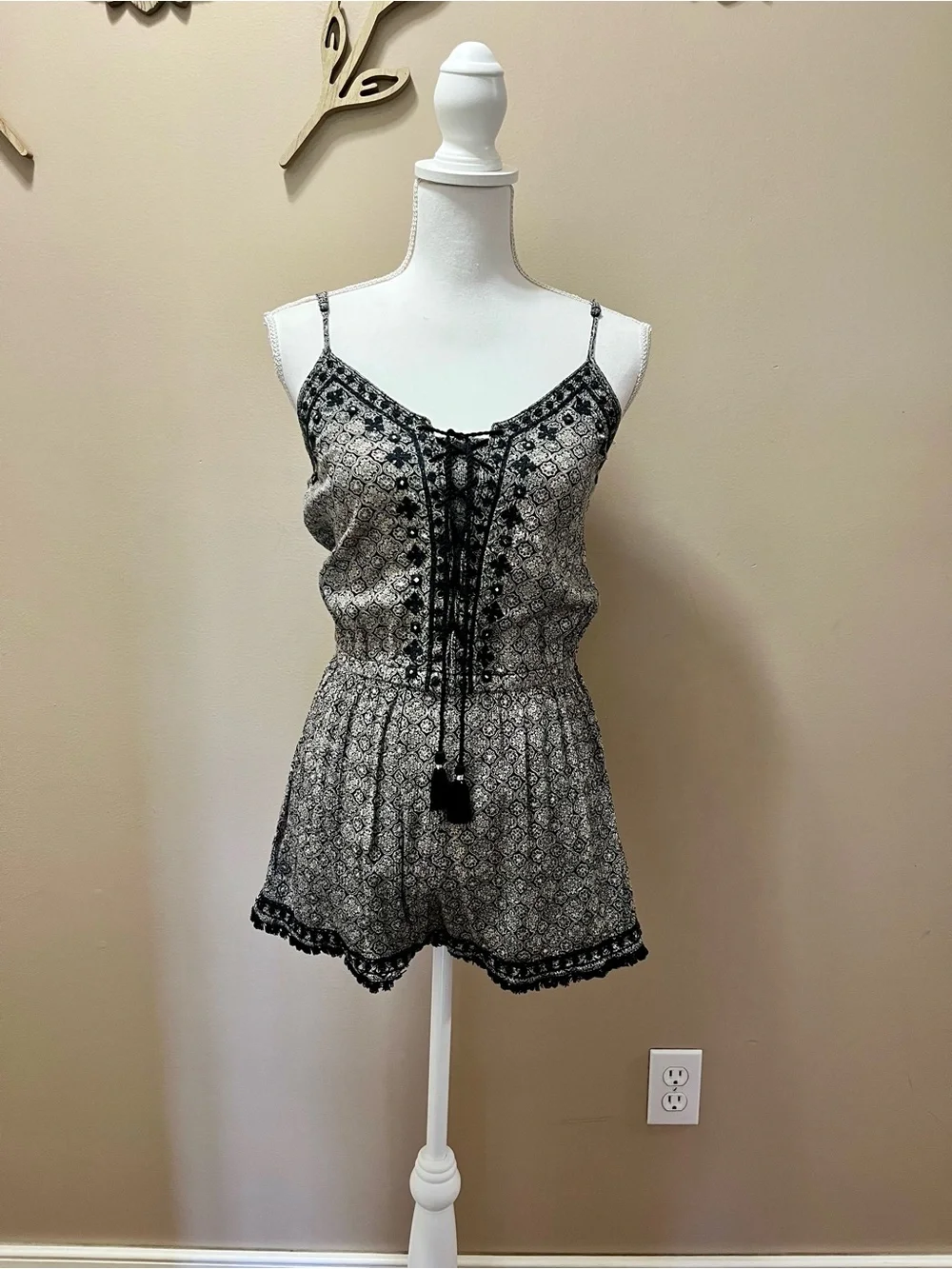 American Eagle Boho Black and White Romper Size Small - Picture 2 of 9